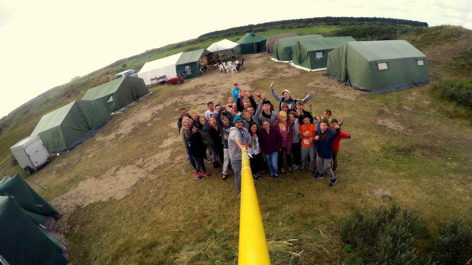 Die Laune ist trotz Wind und teilweise Regen gut :) Viele Grüße von Ameland